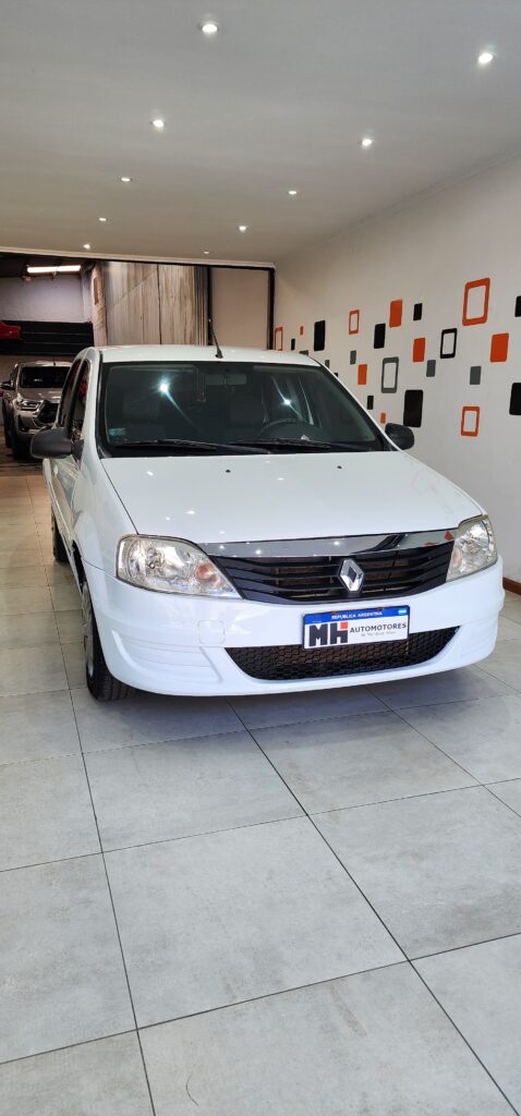 Renault Logan 2012