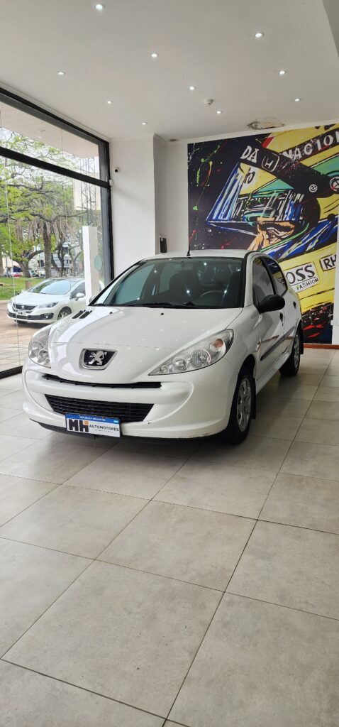 Peugeot 207 Compact 2013