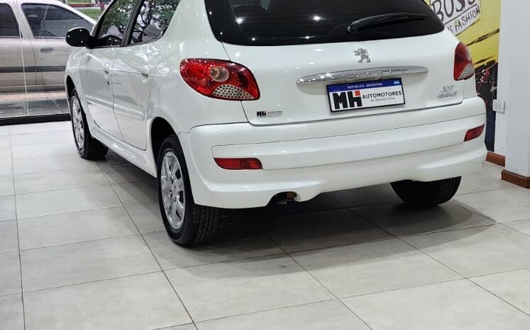 Peugeot 207 Compact 1.4N ALLURE // AÑO 2013 lleno