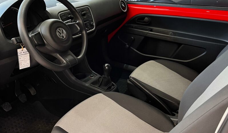 Volkswagen Up! 2015 lleno