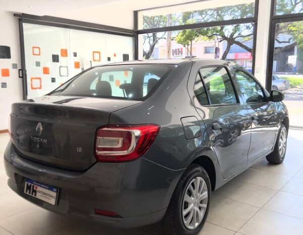 Renault Logan 2021 lleno