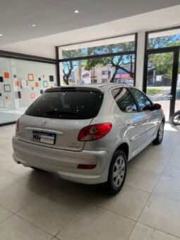 Peugeot 207 Compact 2013 lleno
