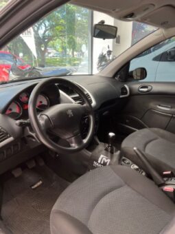 Peugeot 207 Compact 2013 lleno